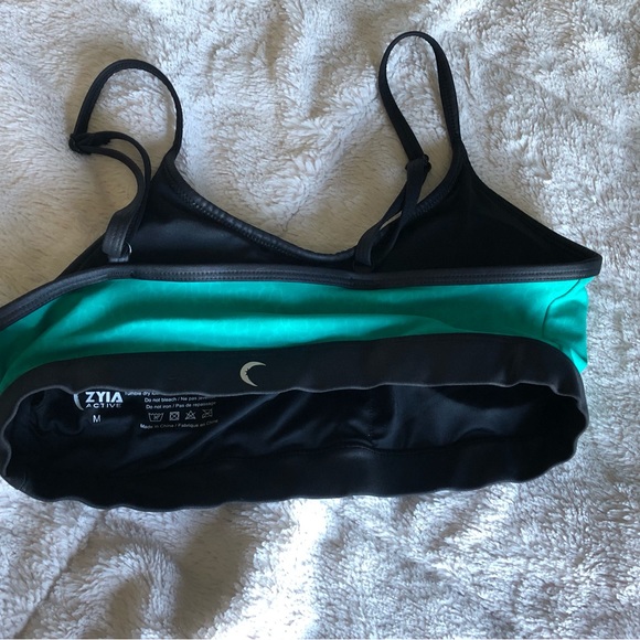 Zyia matching bra in black with teal leopard coloring, size medium - Picture 4 of 4